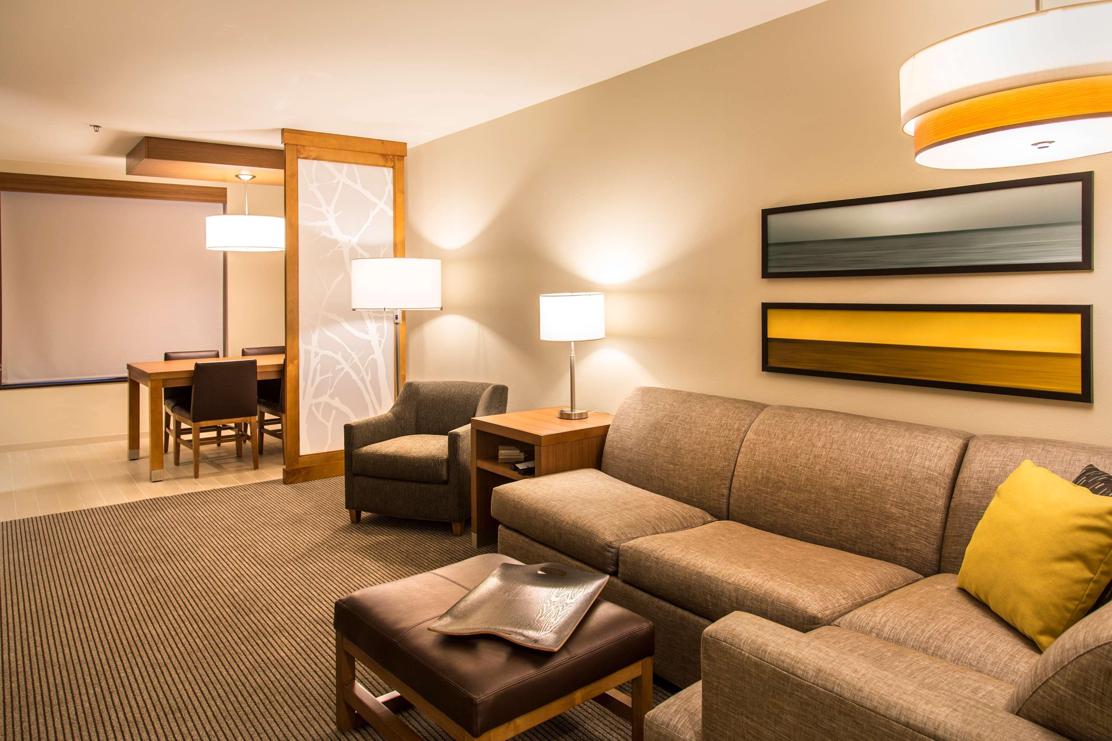 Hyatt Place Hotel 3*
